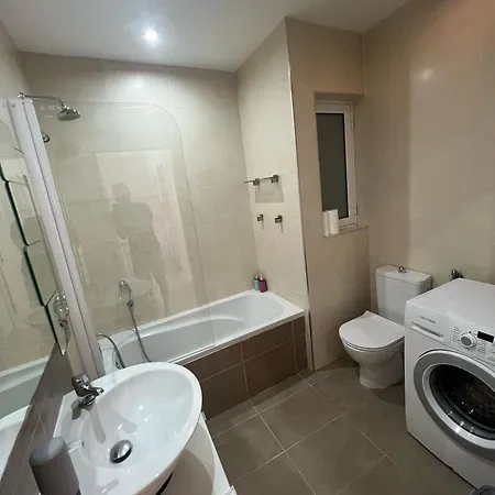 5 Star - Stylish Modern In St Julians 公寓式酒店