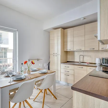 5 Star - Stylish Modern In St Julians 3* Saint Julian's