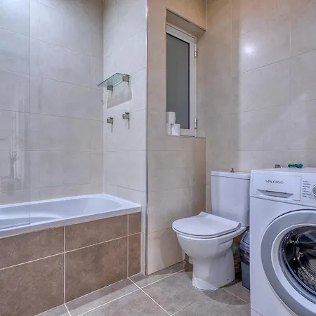 5 Star - Stylish Modern In St Julians