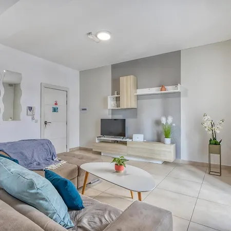 5 Star - Stylish Modern In St Julians Saint Julian's