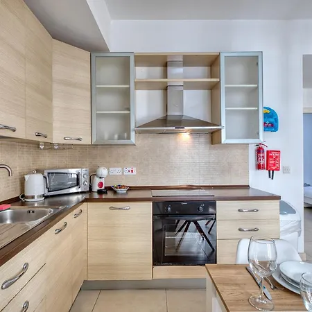 5 Star - Stylish Modern In St Julians 公寓式酒店