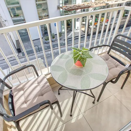 5 Star - Stylish Modern In St Julians