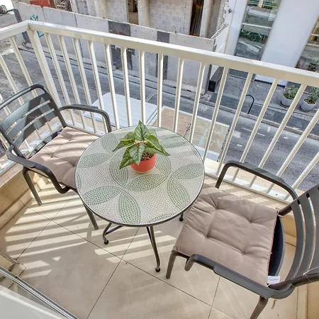 5 Star - Stylish Modern In St Julians 3* Saint Julian's