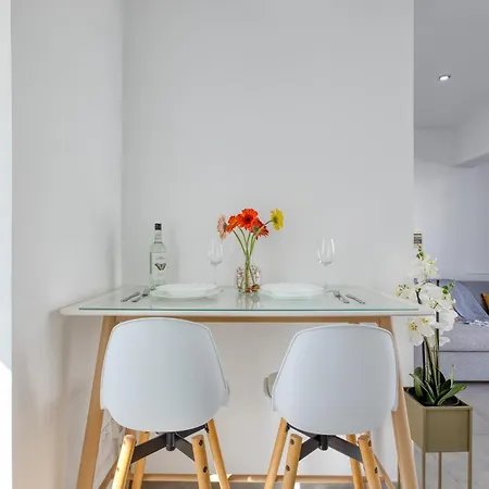 5 Star - Stylish Modern In St Julians