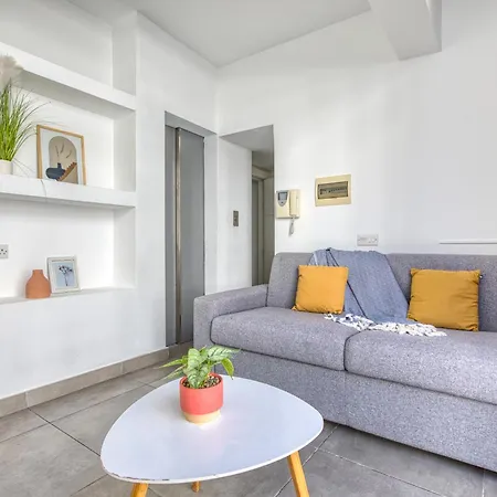 5 Star - Stylish Modern In St Julians