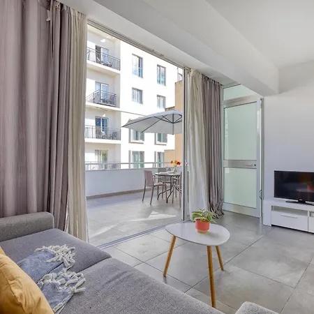 5 Star - Stylish Modern In St Julians