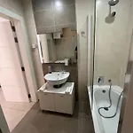 מלון דירות 5 Star - Stylish Modern In St Julians 3*