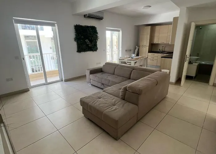 5 Star - Stylish Modern In St Julians