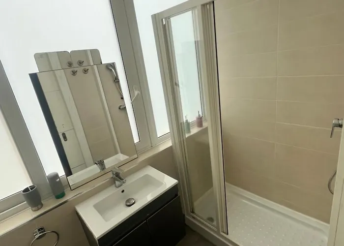 5 Star - Stylish Modern In St Julians سانت جوليان